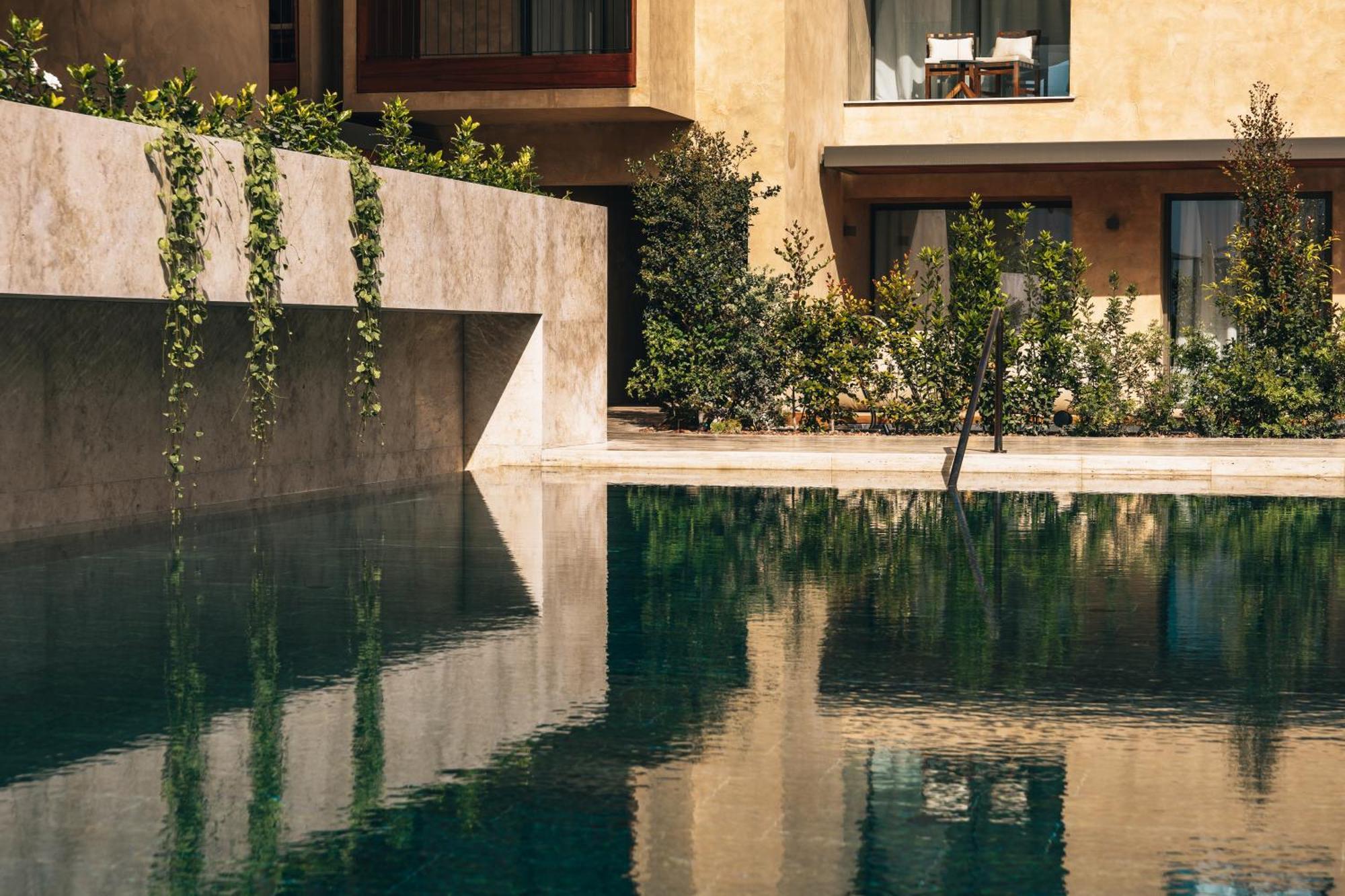 M Boutique Hotel - Designed For Adults Paphos Bagian luar foto